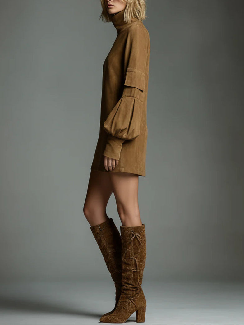 Romy™ | Vestido Curto em Camurça Vintage com Gola Subida