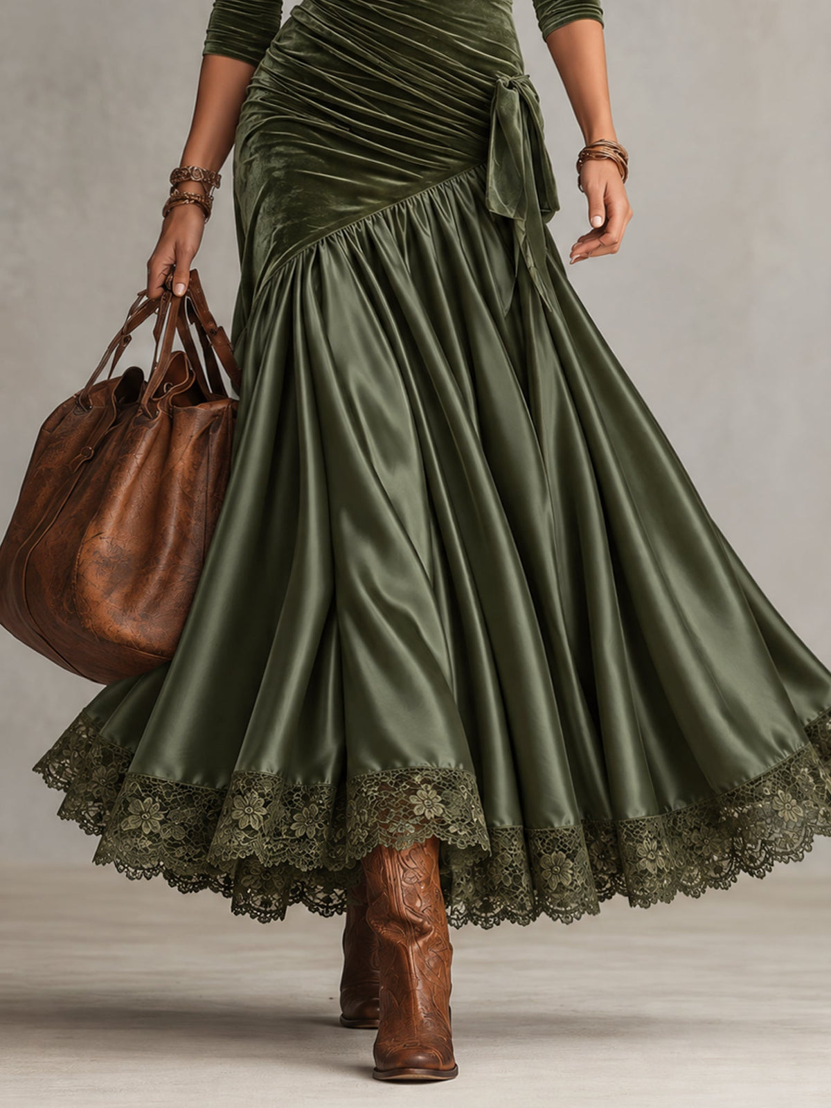 Nerea™ | Vestido Comprido de Veludo e Cetim com Bainha de Renda