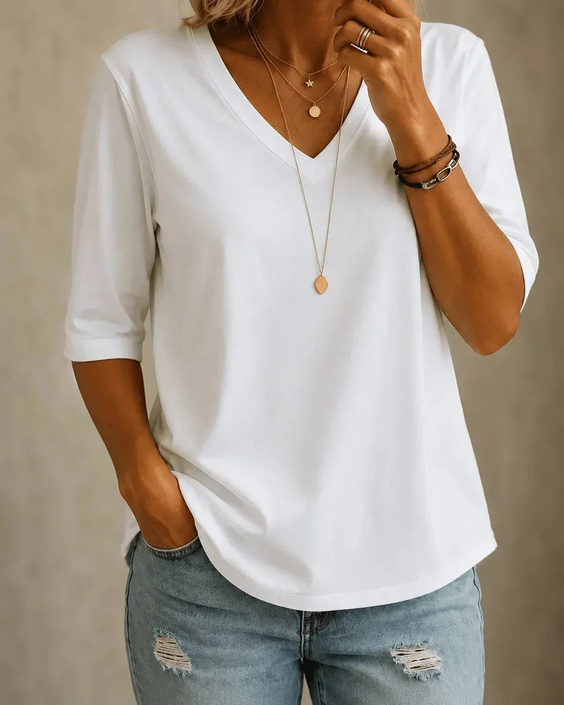 Aurelia™ | T-shirt Clássica com Decote em V