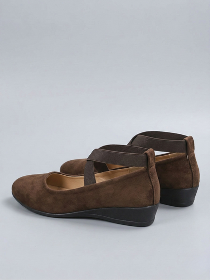 Madeleine™ | Sapatos de Cunha Fechados e Confortáveis