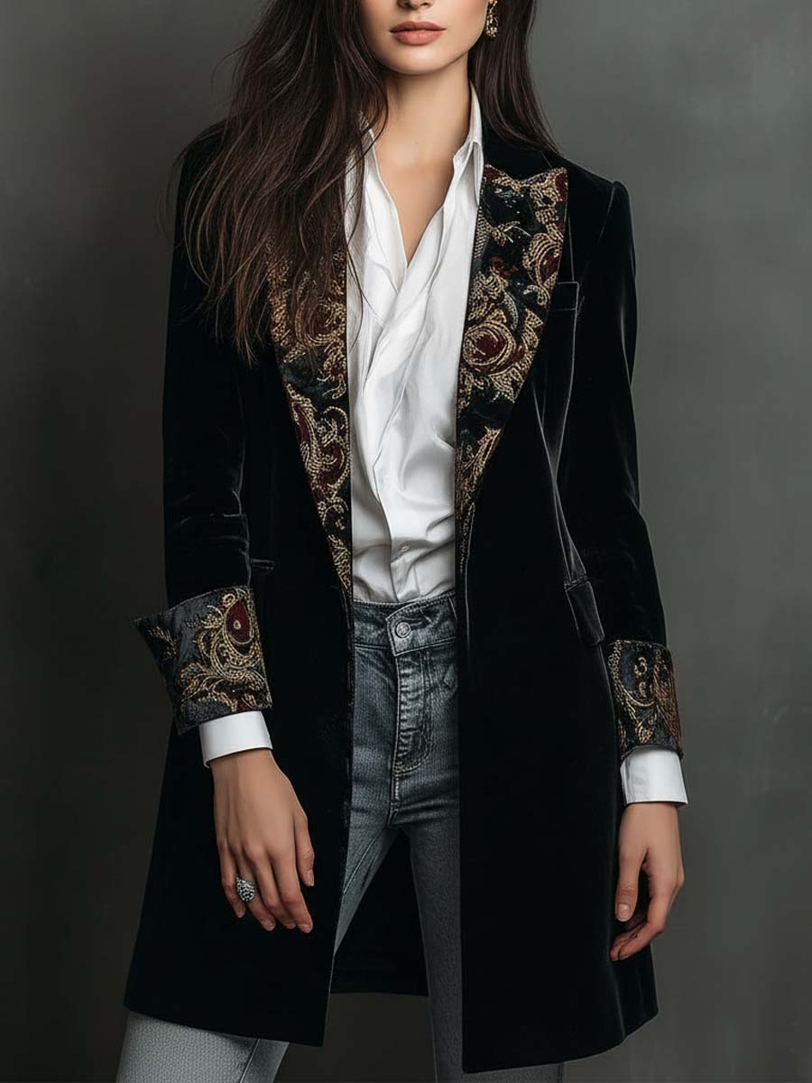 Théodora™ | Blazer preto para mulher de corte justo com lapelas e estampado barroco