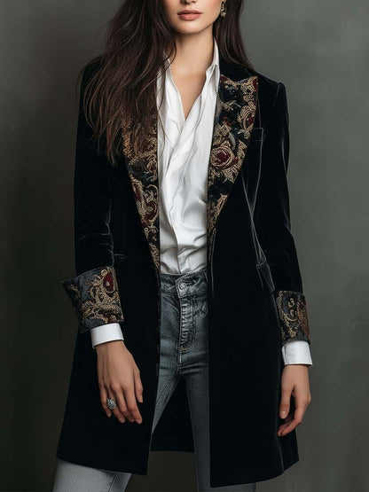 Théodora™ | Blazer preto para mulher de corte justo com lapelas e estampado barroco