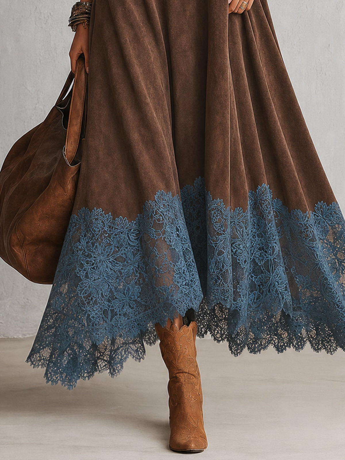 Brunella™ | Vestido Comprido Efeito Camurça com Bainha de Renda