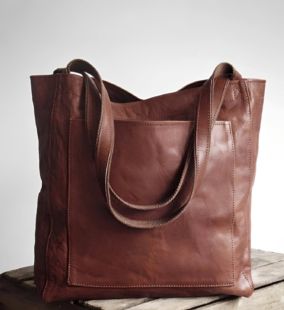 Toni™ | Mala em Pele Elegante com Forro em Camurça