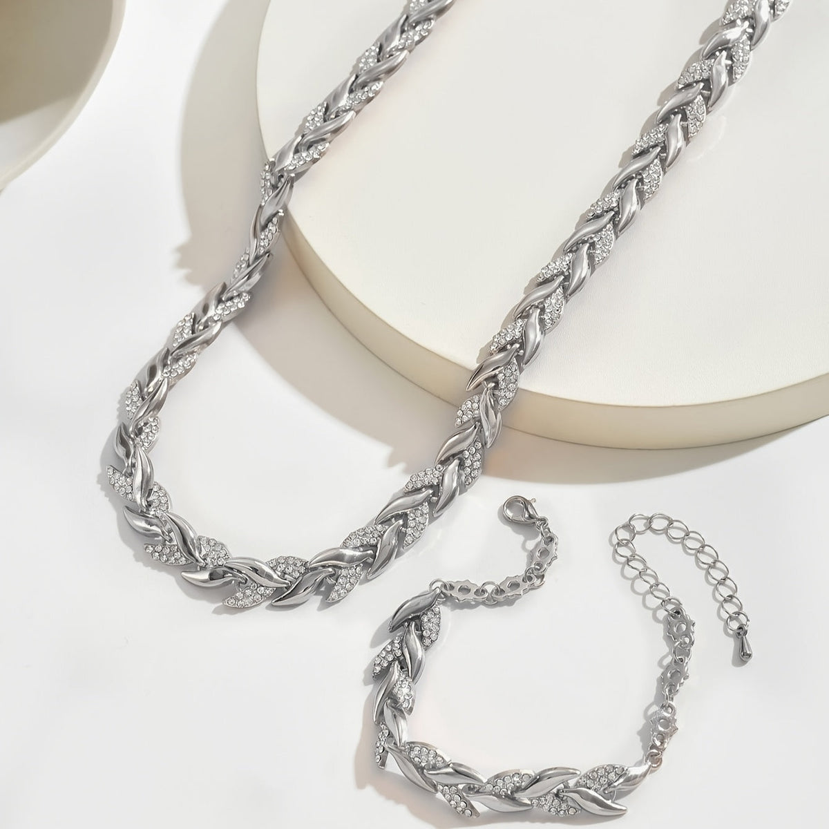 Claudine™ | Pendente e pulseira em forma de cauda de peixe, feitos à mão