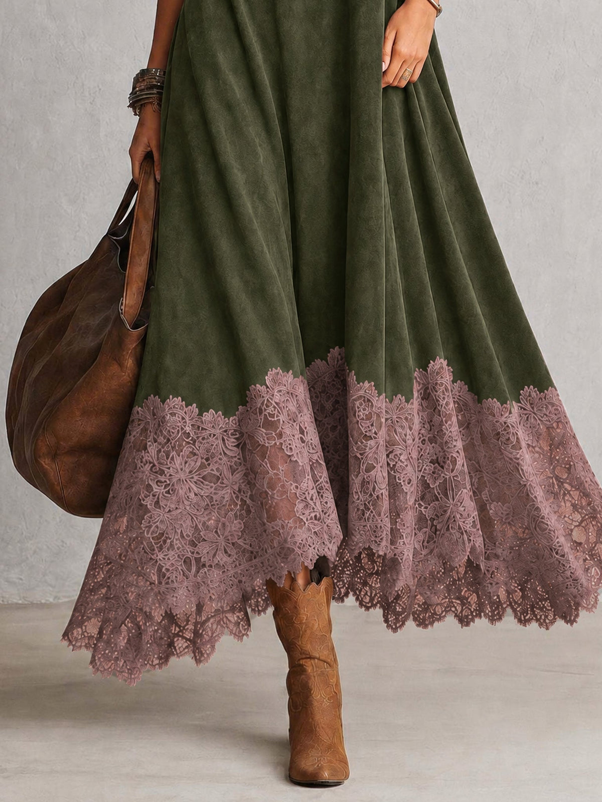Brunella™ | Vestido Comprido Efeito Camurça com Bainha de Renda
