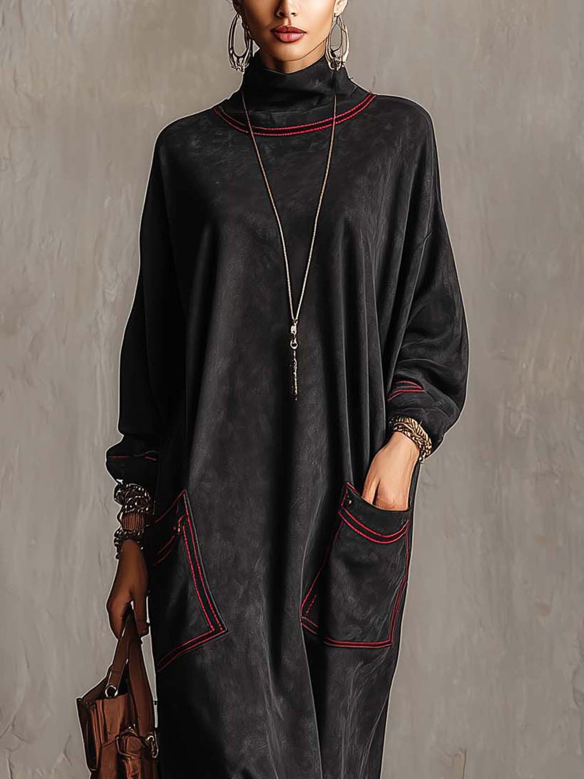 Estela™ | Vestido Comprido Efeito Camurça com Pespontos Vermelhos