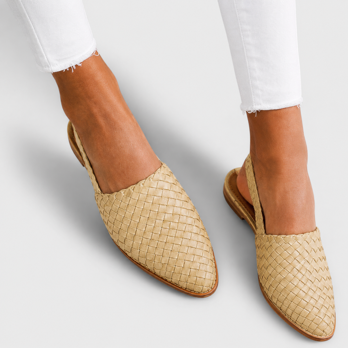Simone™ | Mocassins Entrançados com Tira Atrás