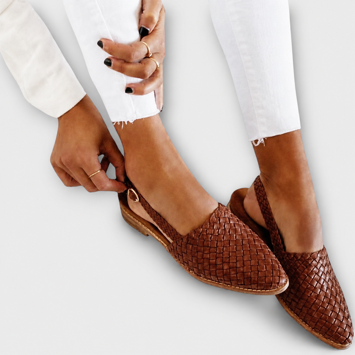 Simone™ | Mocassins Entrançados com Tira Atrás