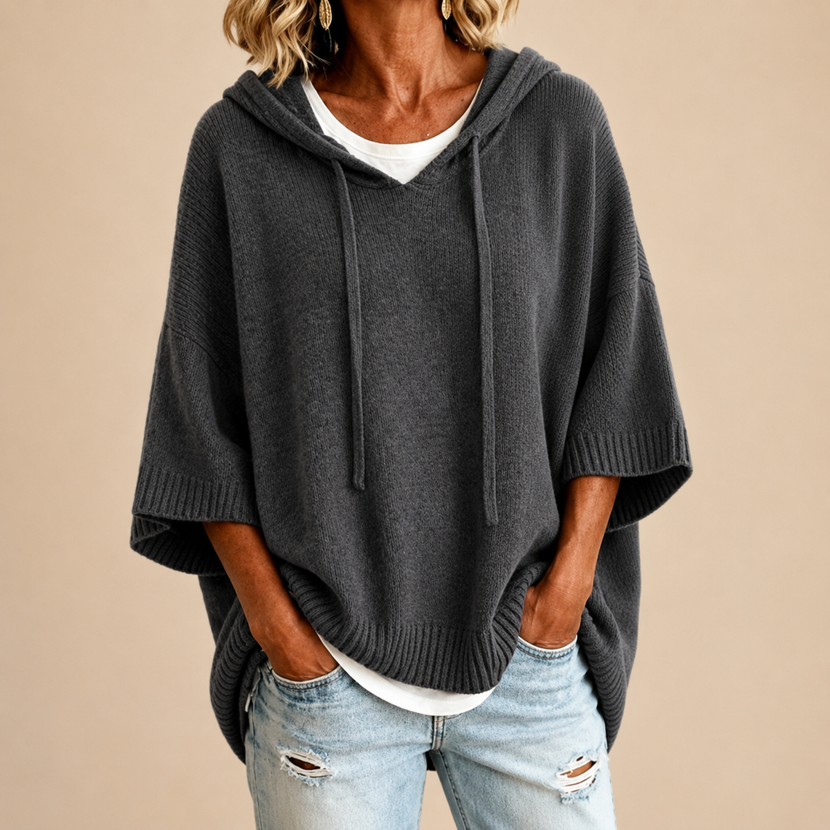Mirella™ | Poncho de Malha com Capuz e Manga Três Quartos