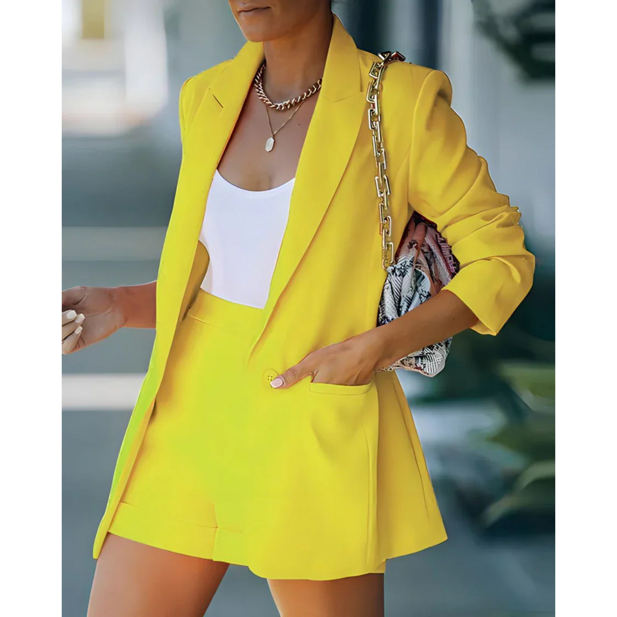 Kalyne™ | Blazer estruturado para mulher | Moderno