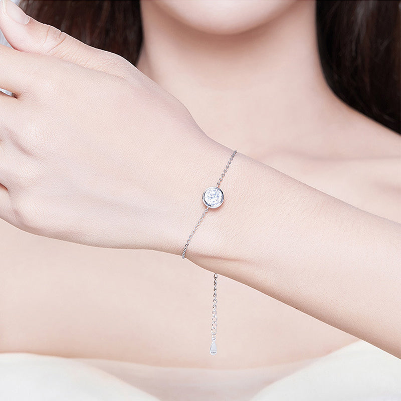 Lumière™ | Pulseira de Corrente Delicada com Cristal Solitário Cravado