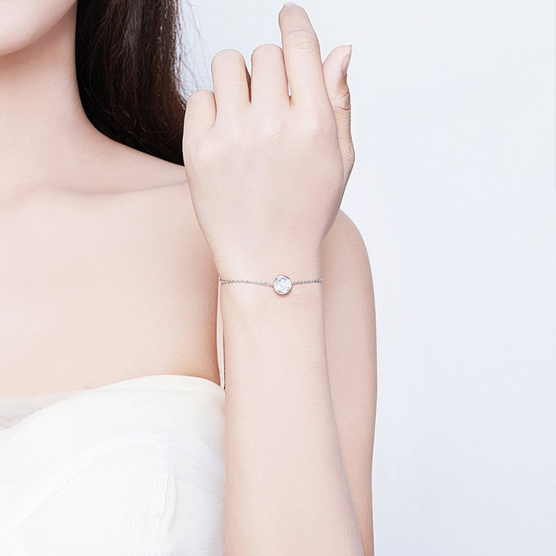 Lumière™ | Pulseira de Corrente Delicada com Cristal Solitário Cravado