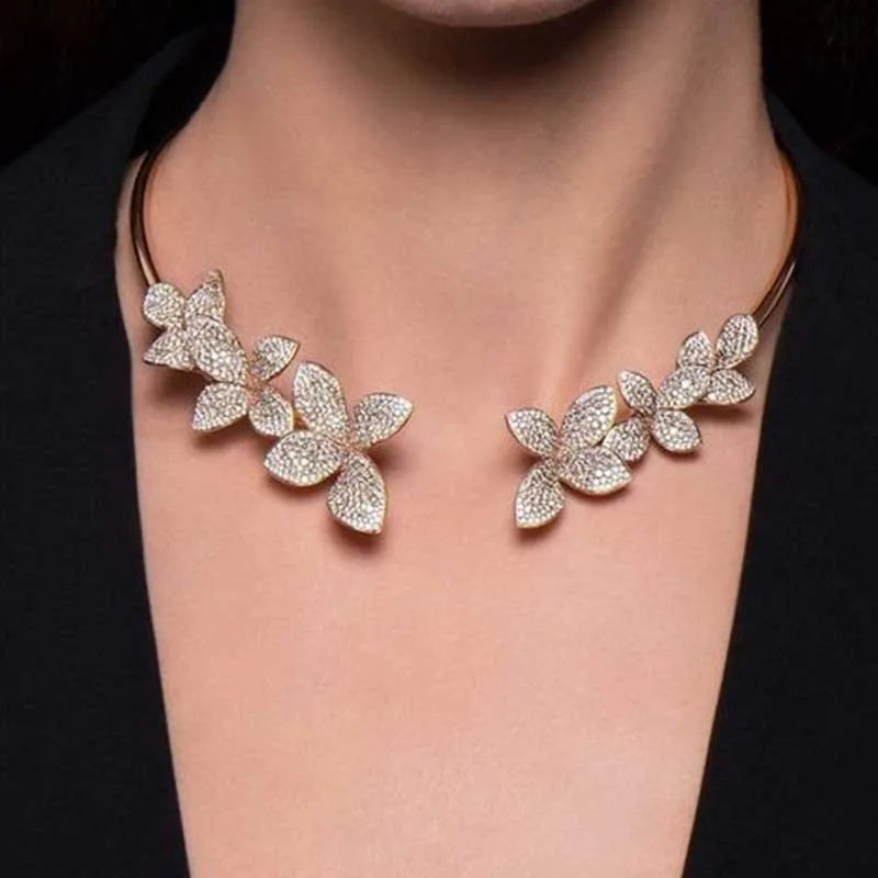 Capucine™ | Colar Elegante Flor em Cristal