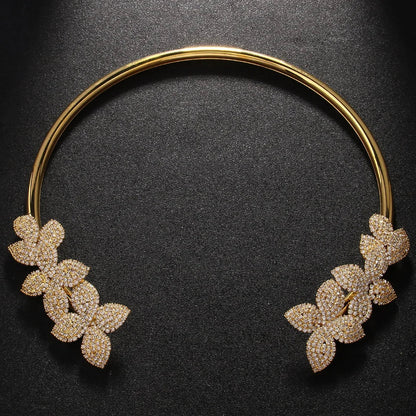 Capucine™ | Colar Elegante Flor em Cristal