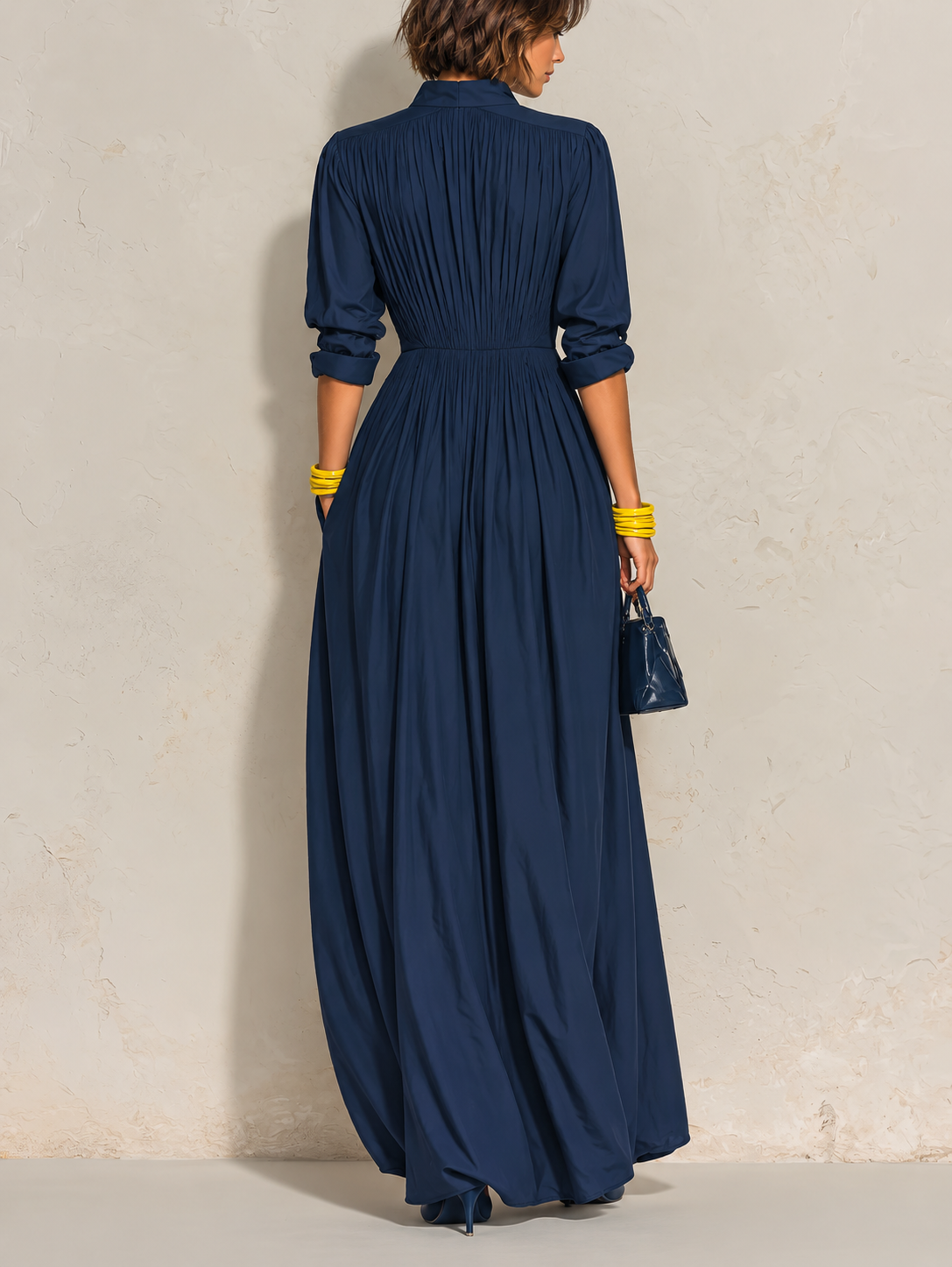 Alma™ | Vestido Comprido Plissado com Decote em V
